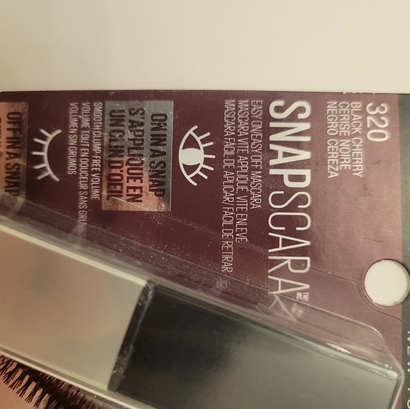 Maybelline Mascara black cherry NEW IN PACKAGE - Picture 2 of 3